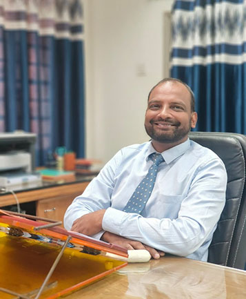 Shri Abhishek Kumar